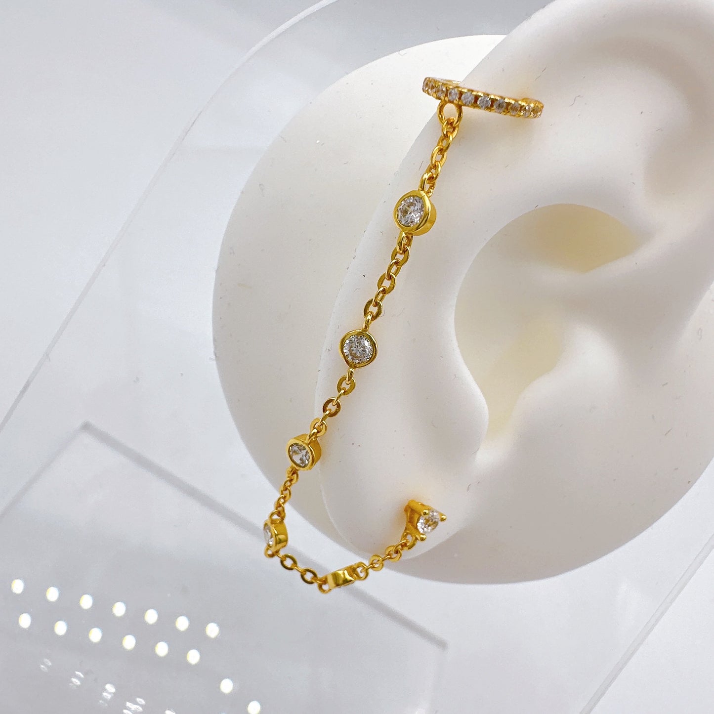 Chained Zircon Cuffed Earring